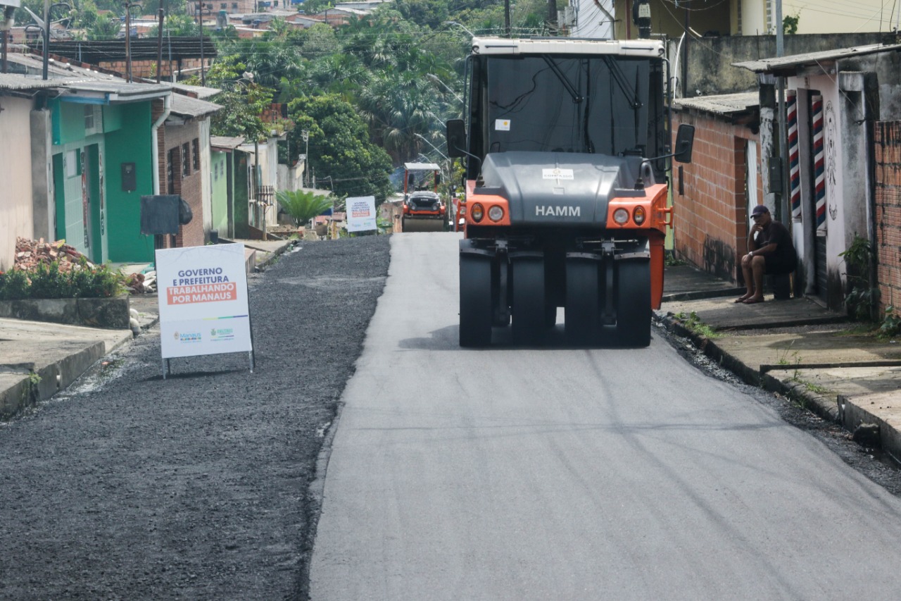 Obras de recapeamento avançam no bairro Santa Etelvina, em Manaus