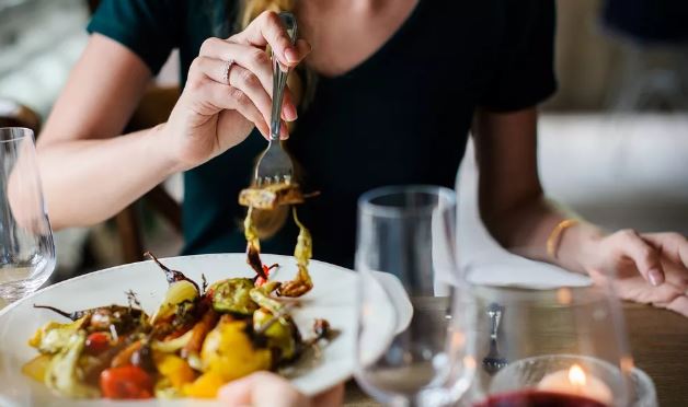 Veja dicas para não passar dos limites e ganhar 'quilinhos' durante a ceia de Ano Novo