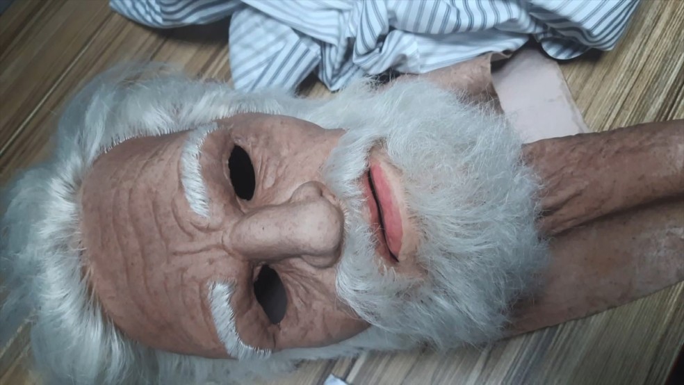 Criminoso usa disfarce de idoso para tentar roubar loja de shopping