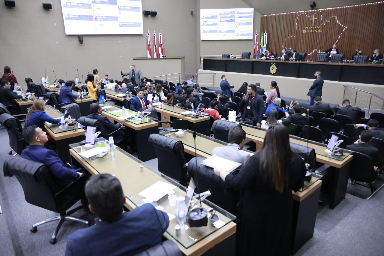 Aleam entrega relatório de balanço de atuação de 2023