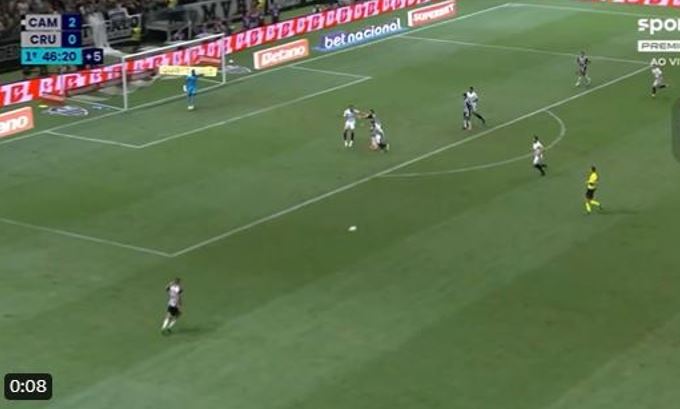 Atlético faz 3 no 1º tempo, e bate Cruzeiro com queda de tabu e 'chororô'