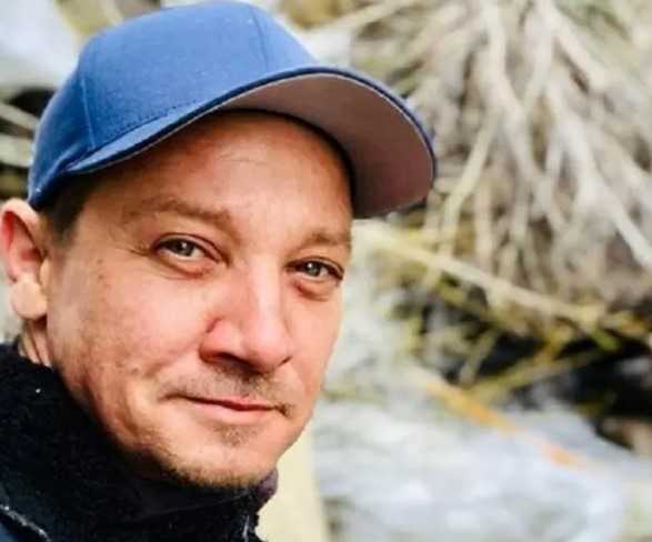 Acidente de Jeremy Renner deixou ator com 30 ossos quebrados