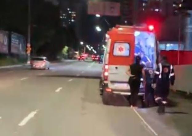 Pedestre é atropelado ao tentar atravessar avenida de Manaus