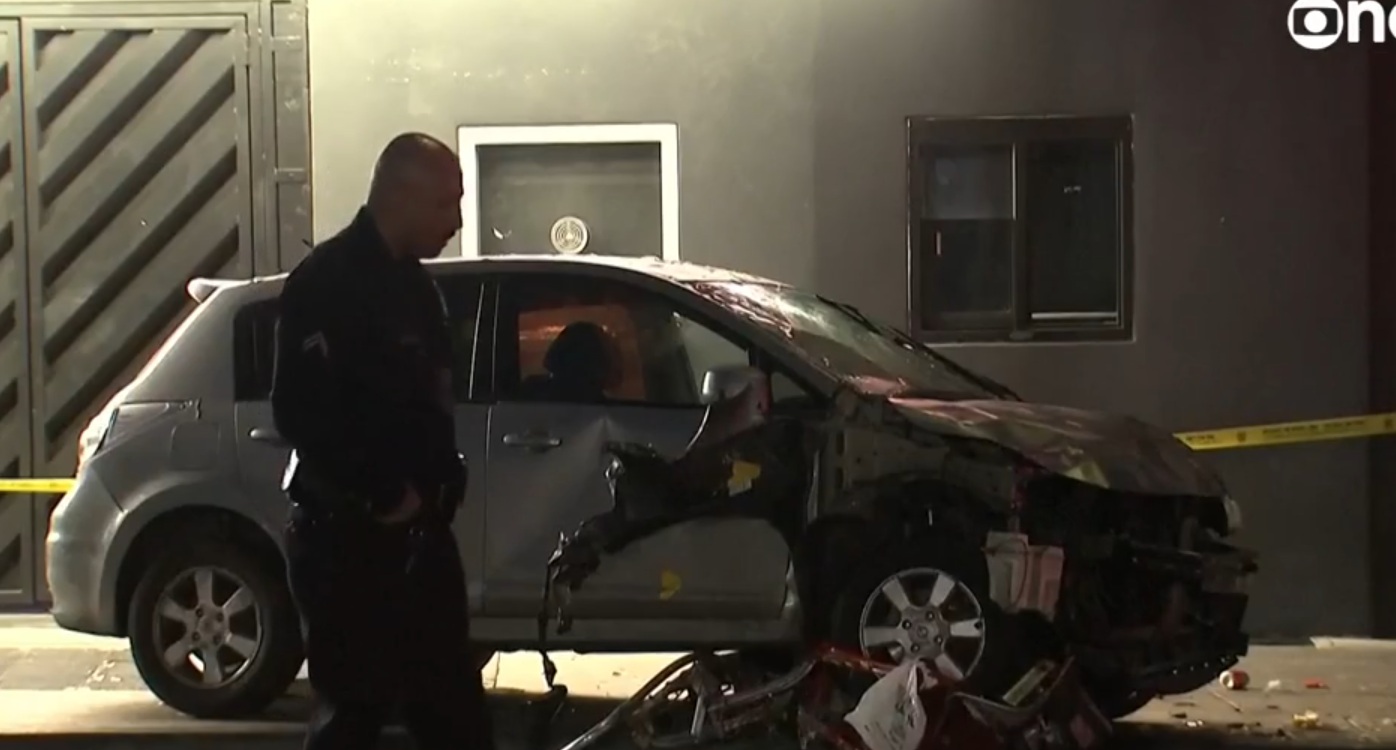 Motorista atropela 30 pessoas em Los Angeles e é baleado