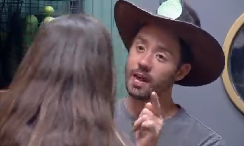 Dayane pede desculpas a Rico após ser desmascarada sobre cortar jaqueta