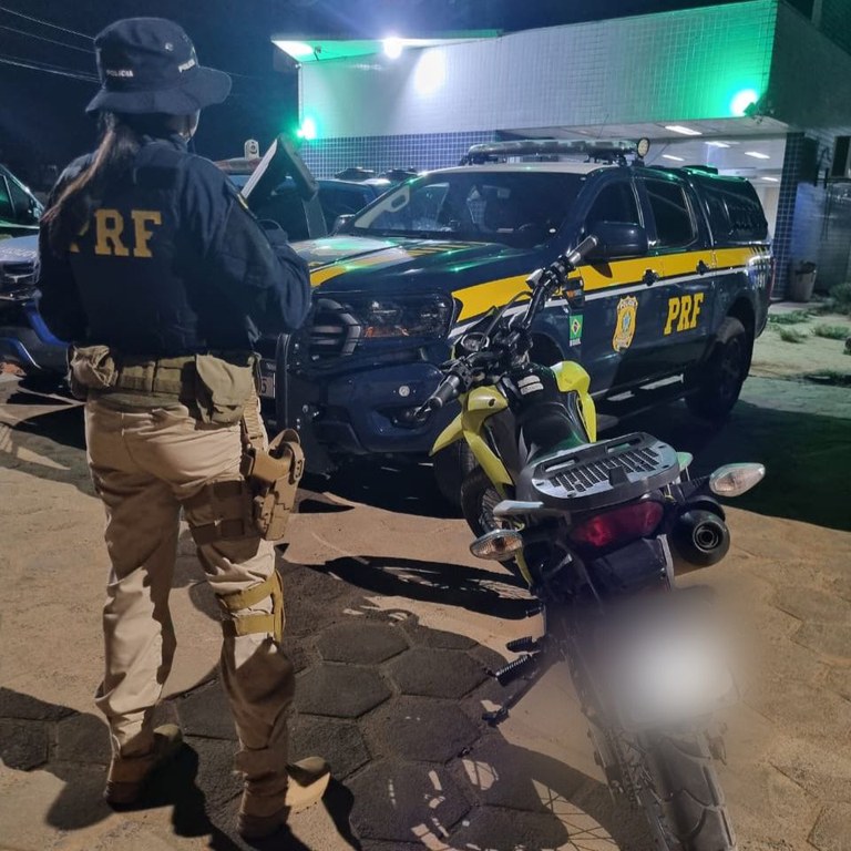 Homem é preso após tentar fugir com motocicleta roubada no Amazonas