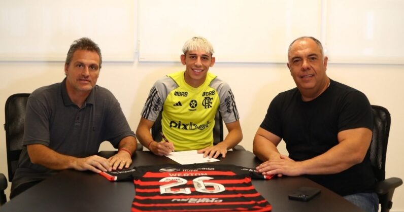 Amazonense Werton renova contrato com o Flamengo até 2026