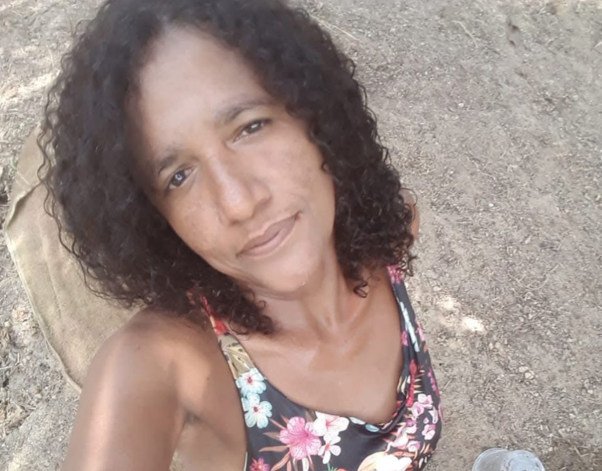 Saiba quem era a mulher encontrada morta debaixo de micro-ônibus no Amazonas