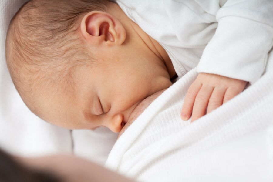 Estudo revela que amamentação pode reduzir risco do câncer de mama