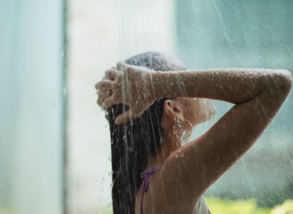 Elimina o estresse e mais; conheça os benefícios de tomar banho pela manhã