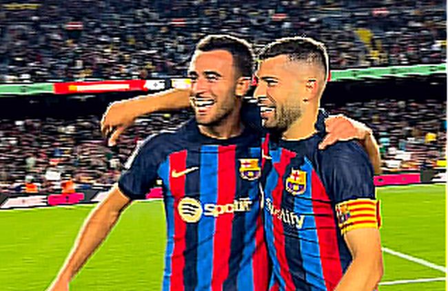 Com um jogador a mais, Barcelona sofre, mas vence Osasuna por 1 a 0