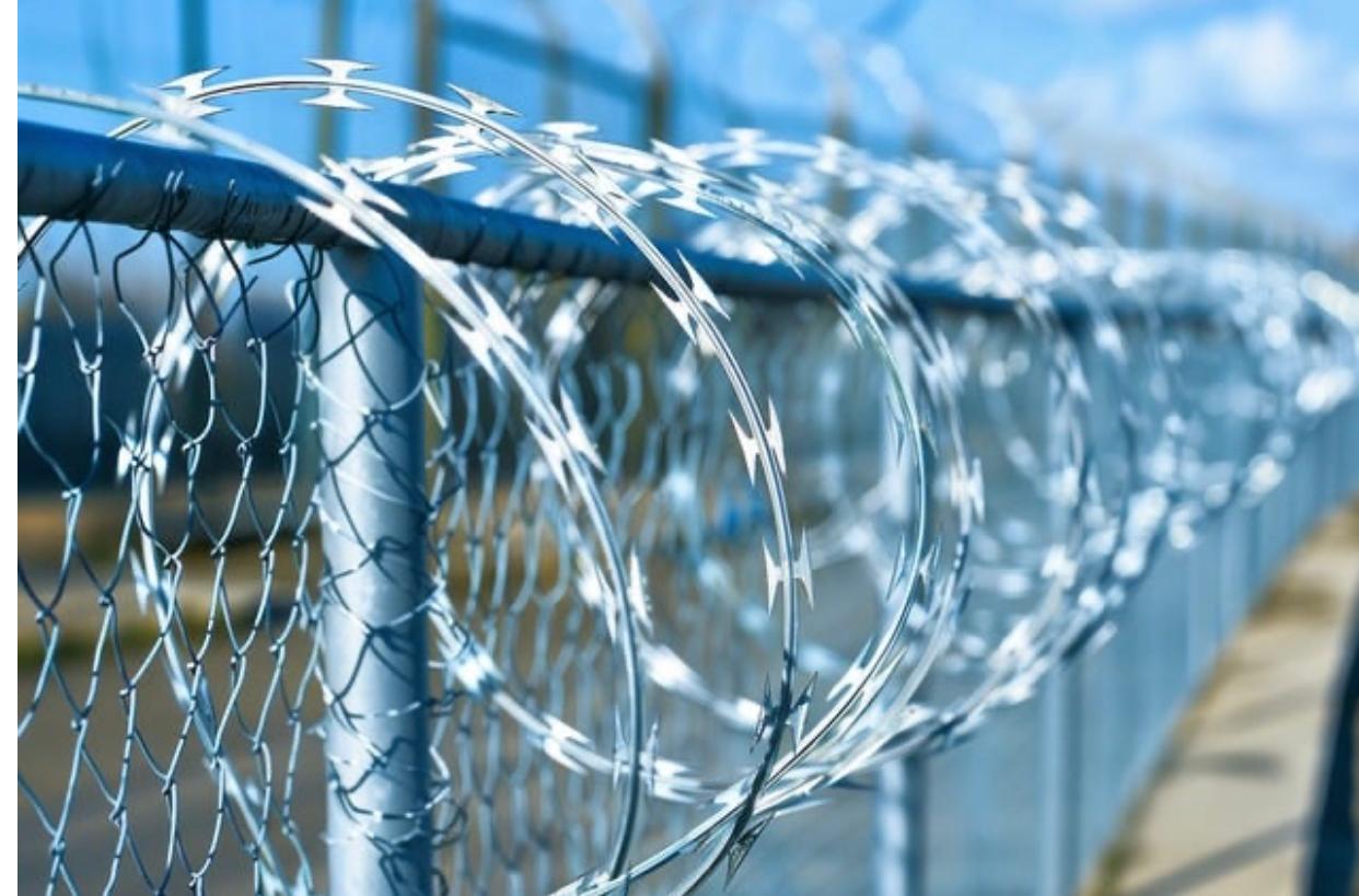 Homem sai para vender celular e é encontrado morto em condomínio no Tarumã 