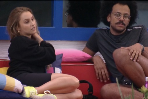 Carla desabafa com João sobre paredão: 'Acho que eu saio'