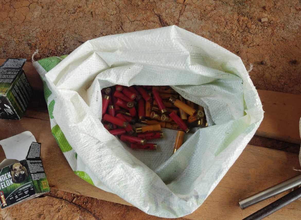  Polícia apreende três espingardas e mais de 70 cartuchos em Coari