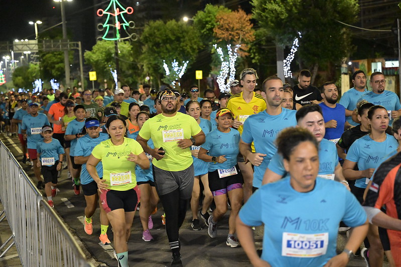 Maratona Internacional de Manaus agita praia da Ponta Negra