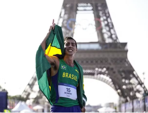 Caio Bonfim fatura medalha de prata para o Brasil na marcha atlética