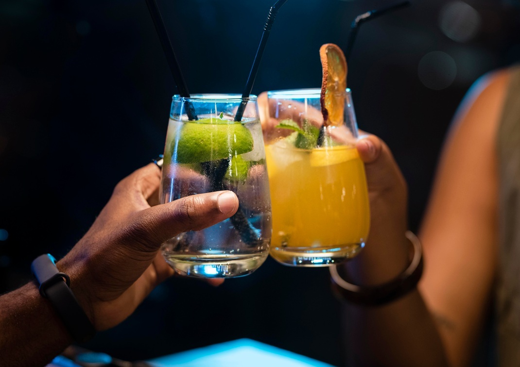 Saiba quais bebidas estão entre os casos de adulteração com metanol em SP