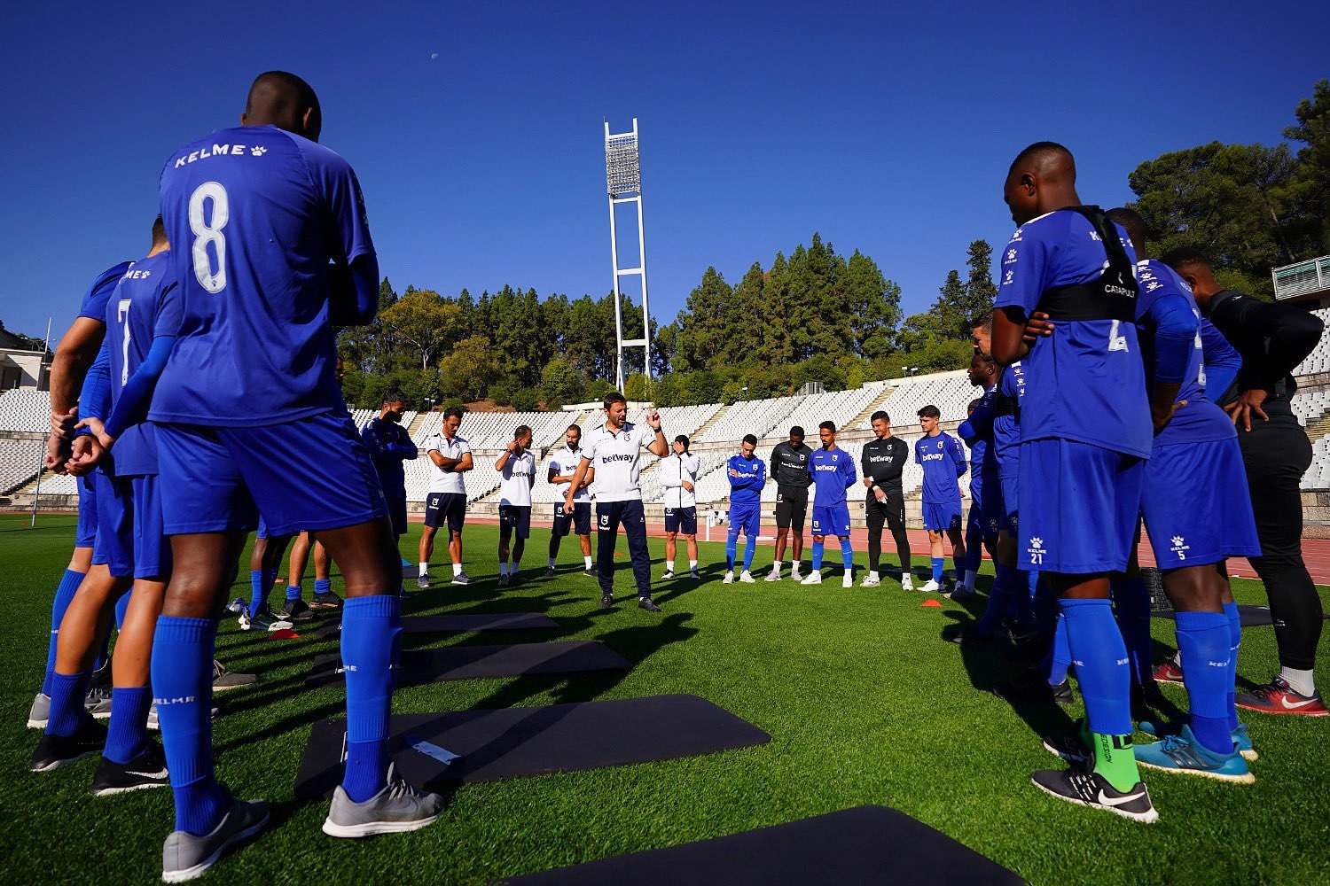 13 jogadores de futebol testam positivo para variante ômicron em Portugal