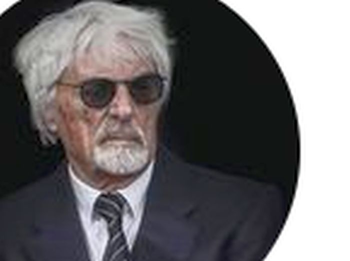 Ex-chefão da F1 é condenado a 17 meses de prisão e multado em R$ 4 bilhões