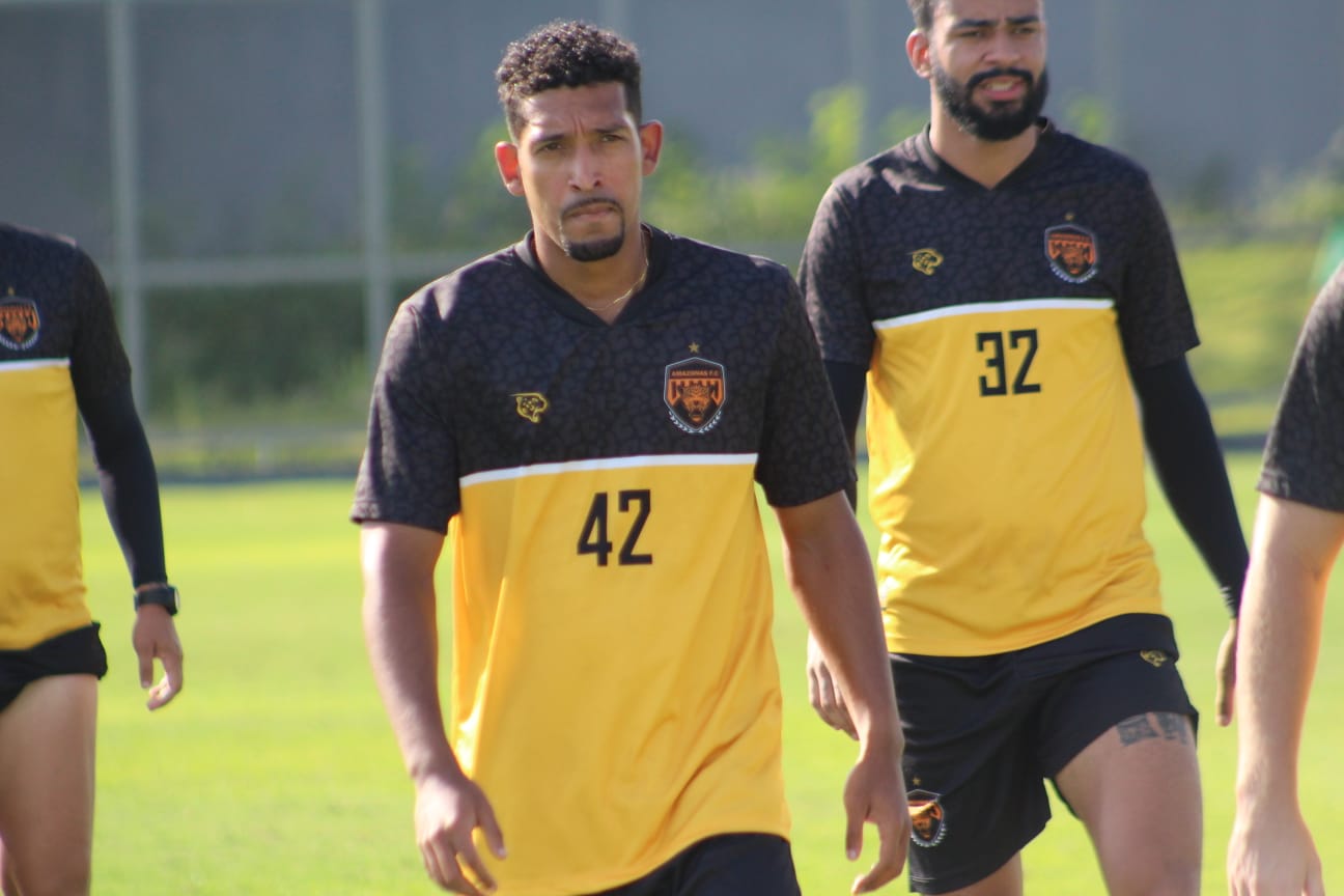 Após duas temporadas na Europa, Léo Príncipe é oficializado pelo Amazonas