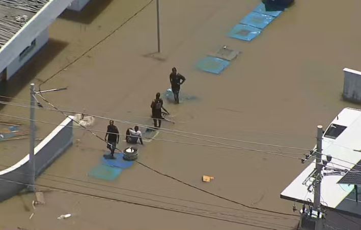 Número de mortos nos temporais que atingiram o RJ sobe para 12 