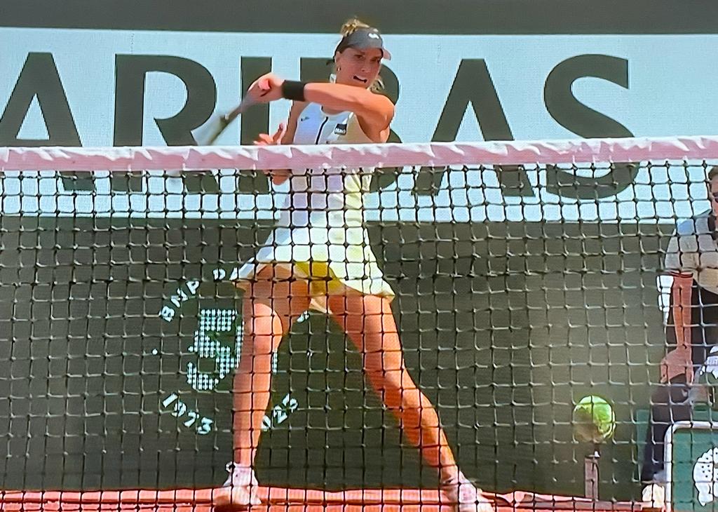 Tênis: Bia Haddad vence nas duplas e avança em Wimbledon