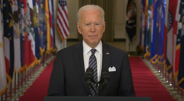 Biden garante que todos adultos nos Estados Unidos serão vacinados em maio