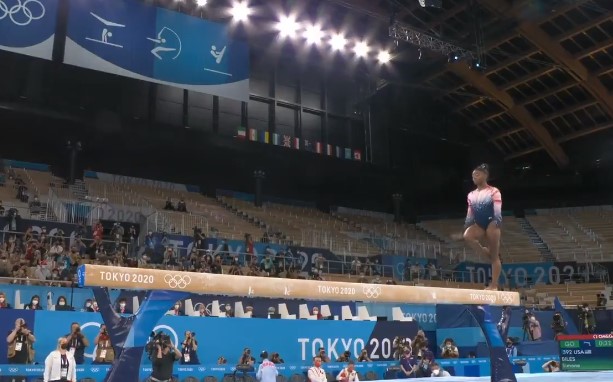 Após desistir, Simone Biles retorna e ganha bronze nas Olimpíadas