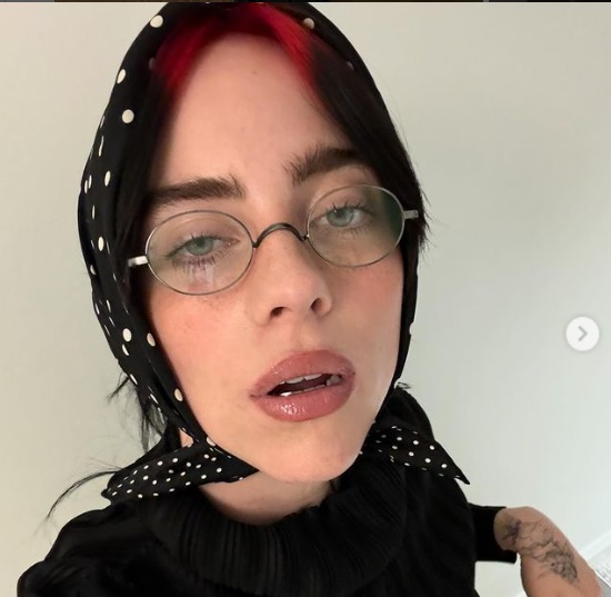 Billie Eilish revela que gosta de se masturb4r em frente ao espelho