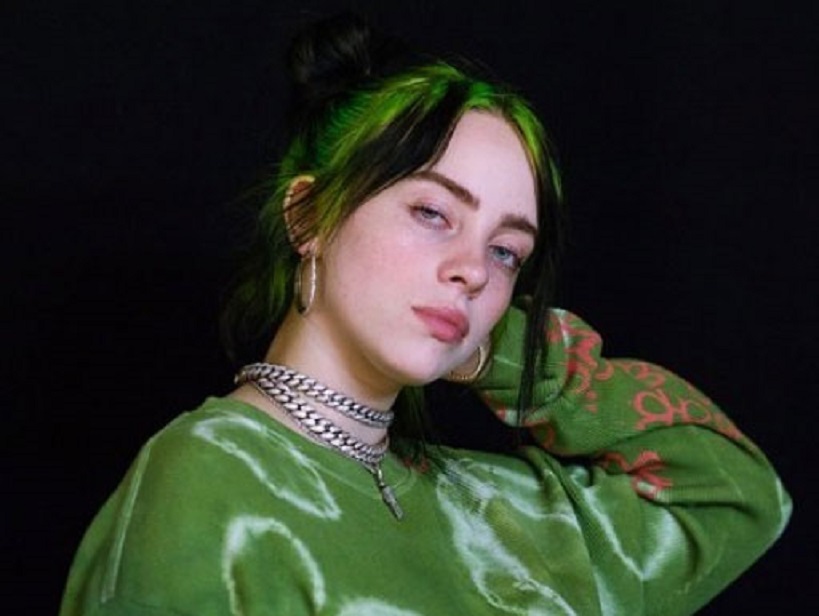 Billie Eilish radicaliza no visual e surge loira; veja fotos