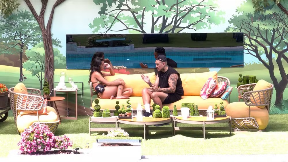 Bin Laden alerta Vanessa sobre Nizam: 'se o Pizane, sair é um sinal'