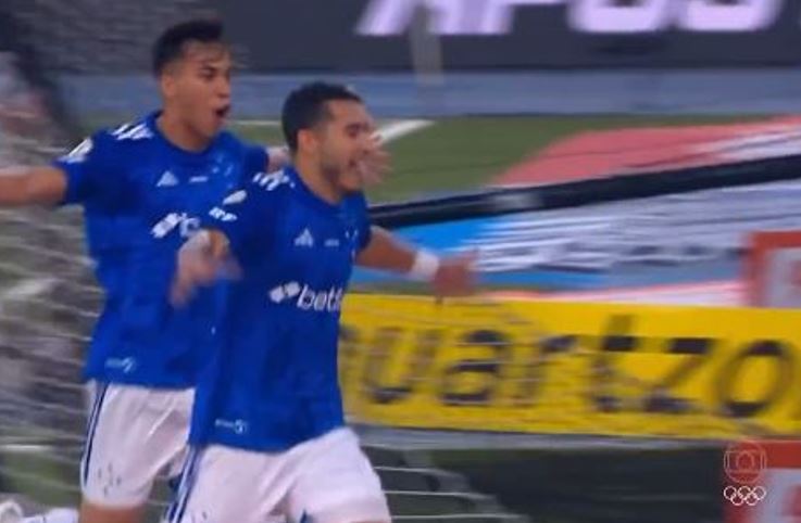 Cruzeiro desfila fora de casa e Botafogo pode ver rival assumir liderança