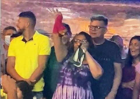 'Nós vamos tirar a calcinha desta prefeitura', diz candidata a vereadora