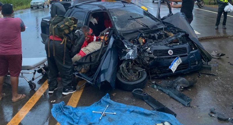 Homem morre ao ser arremessado de carro em acidente na AM-070