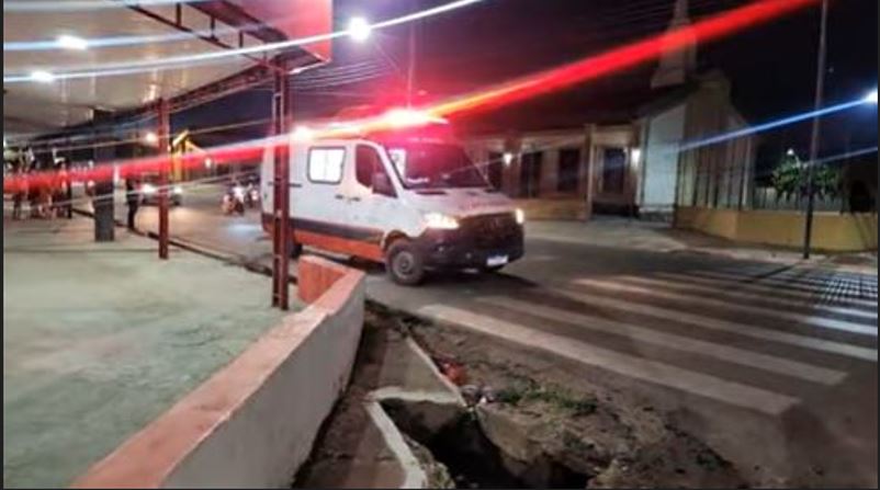 Carregando Bíblia, homem leva facada no peito no Amazonas