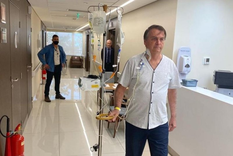 Bolsonaro deve receber alta neste domingo, diz médico