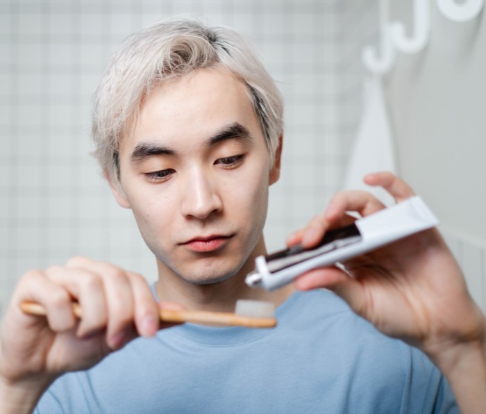 Falta de higiene bucal pode agravar infecções respiratórias da Covid-19