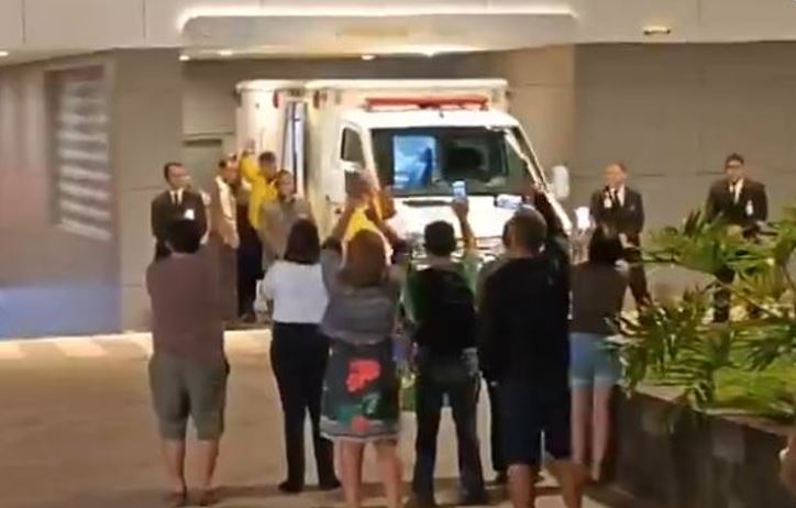 Bolsonaro chega a hospital em Brasília, onde deve passar por cirurgia