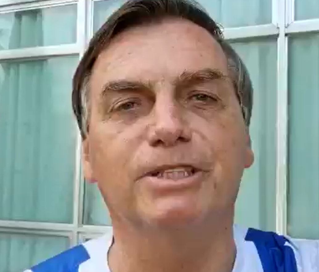 Bolsonaro diz que serial killer Lázaro 'estará no mínimo atrás das grades'