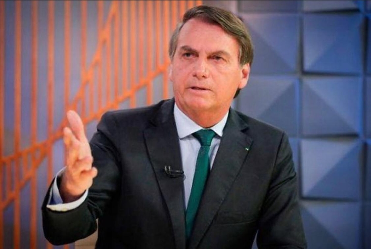 Bolsonaro tem 'melhora gradativa', mas segue sem previsão de alta