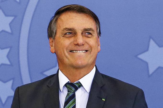 Bolsonaro prepara 'pequena reforma ministerial' na próxima semana 