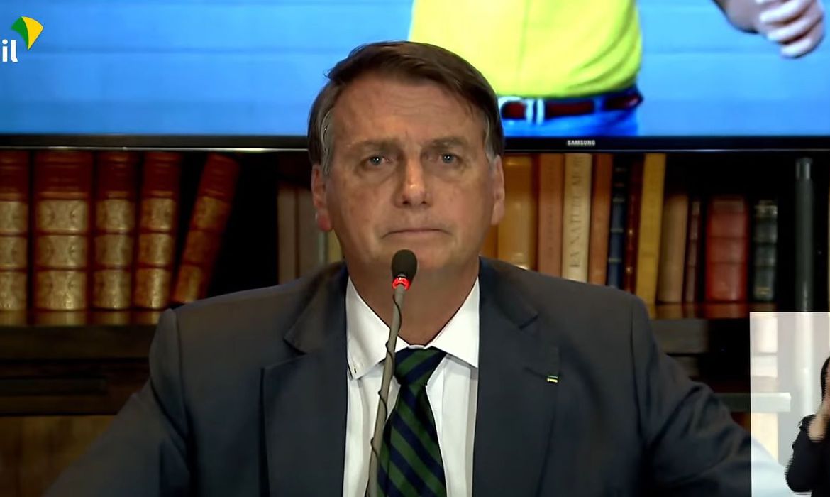 Bolsonaro volta a defender voto impresso nas eleições