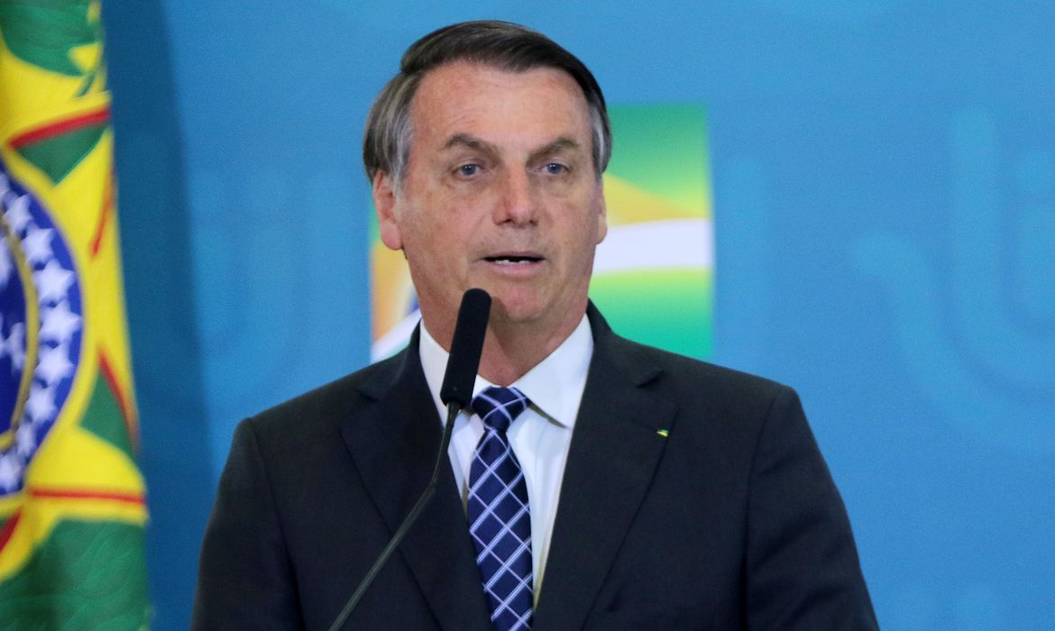 Covid: Bolsonaro afirma que vetará projeto que cria passaporte de vacinação