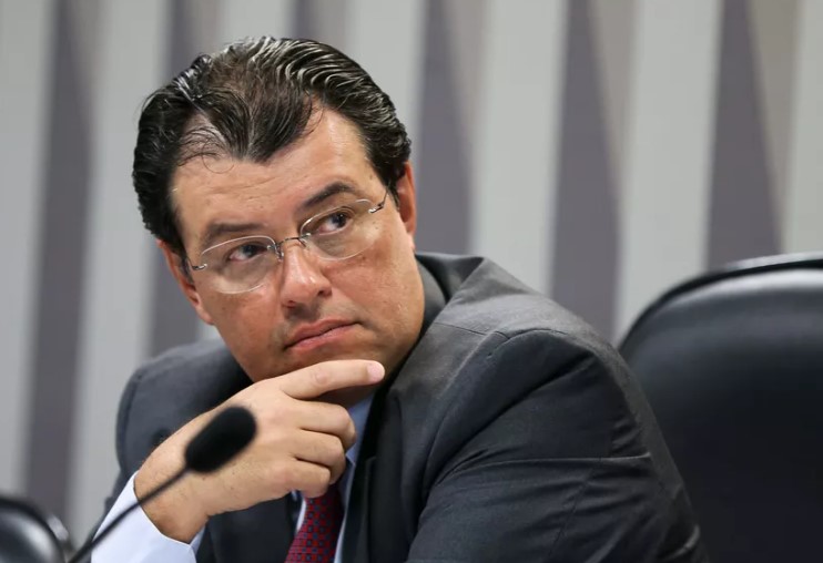 Braga é proibido de usar fake news sobre Wilson Lima, decide TRE-AM