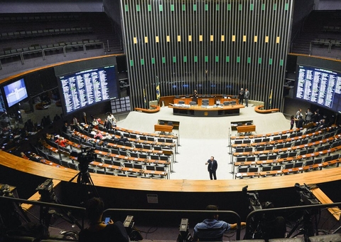 Câmara analisa se eleição para presidência será presencial ou remota