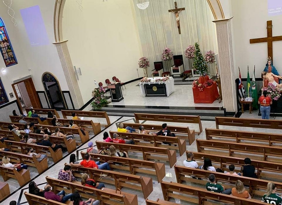 Ladrão invade igreja e espanca padre que frustrou assalto à paróquia