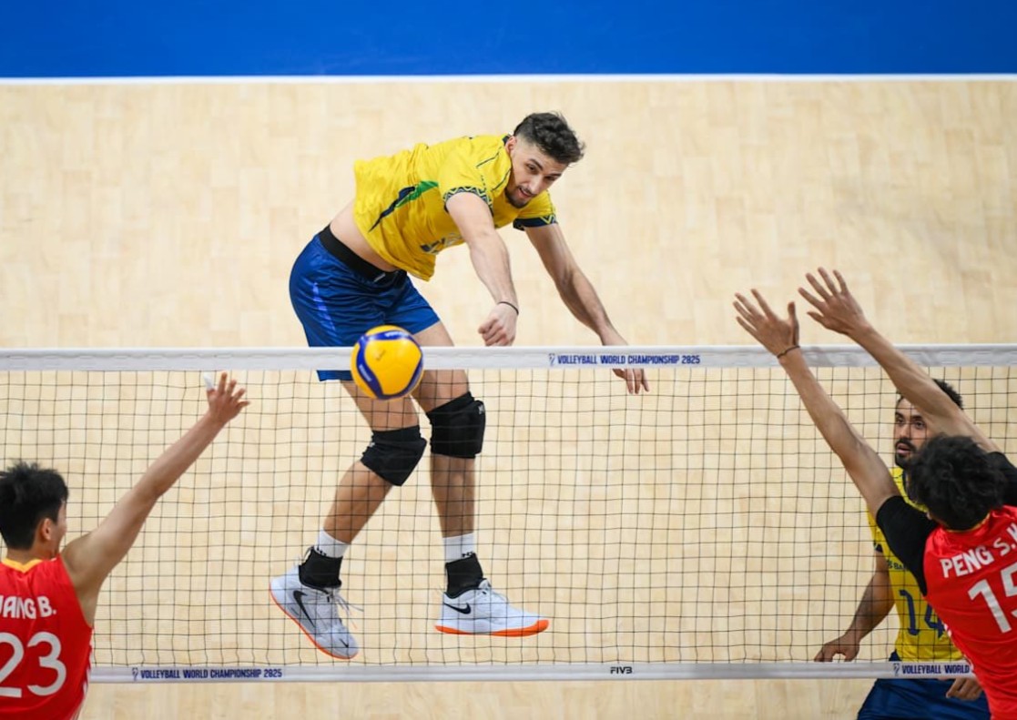 Brasil estreia com vitória e atropela a China no Mundial de Vôlei