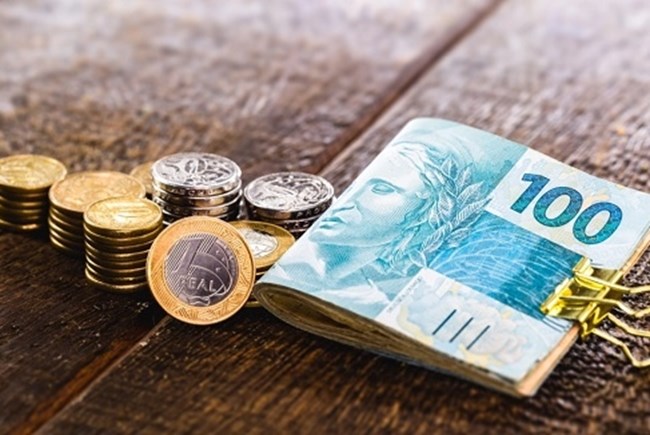 Publicada MP que amplia margem para concessão de crédito consignado