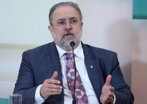 Aras sugere que Bolsonaro pode decretar 'estado de defesa' no Brasil