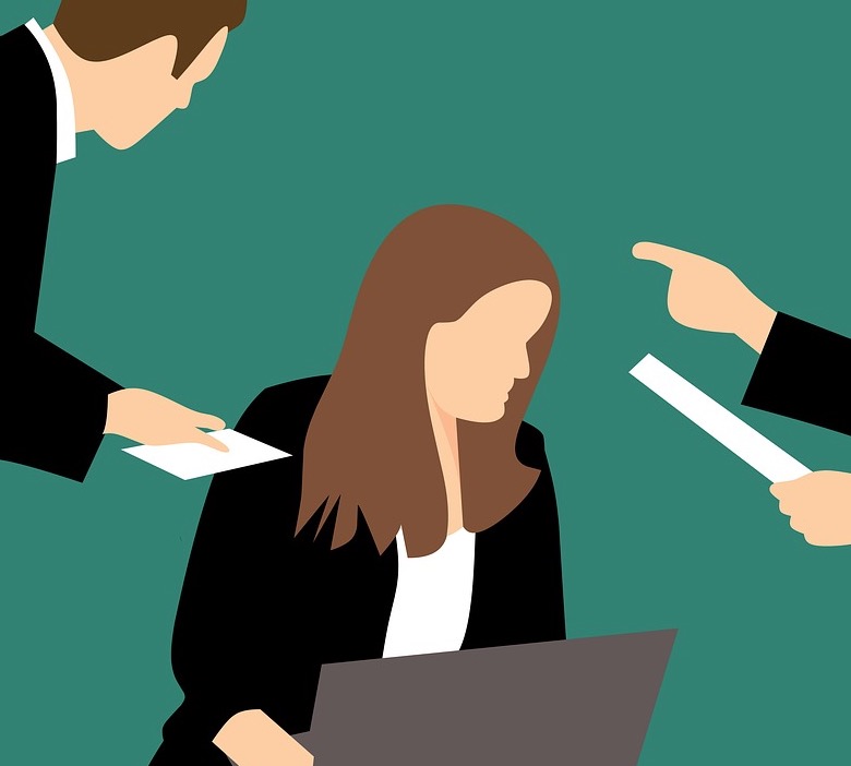 Assédio moral permite converter pedido de dispensa em rescisão indireta